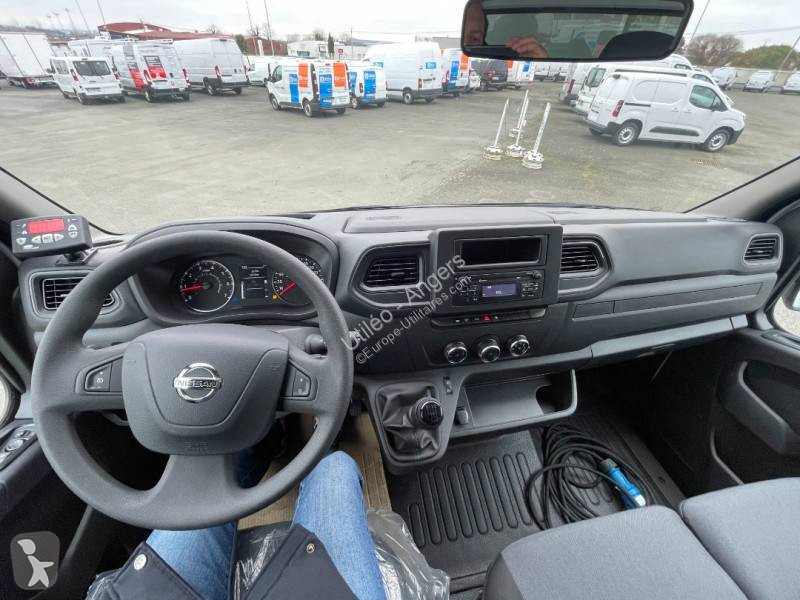 Furgoneta Nissan