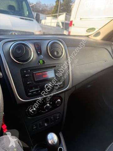 Autoutilitară Dacia II Kombi Laureate