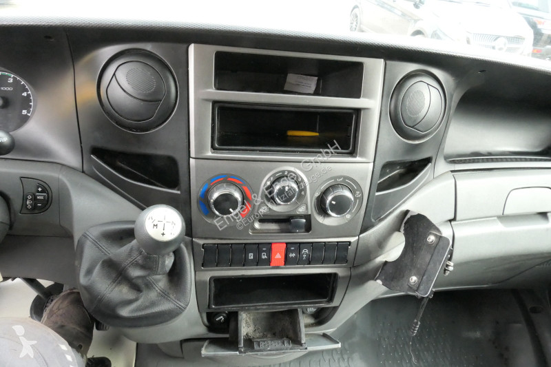 Veículo utilitário Iveco Daily 35 S11 C30C...