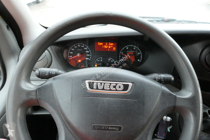 Veicolo commerciale Iveco Daily 35 S11 C30C...