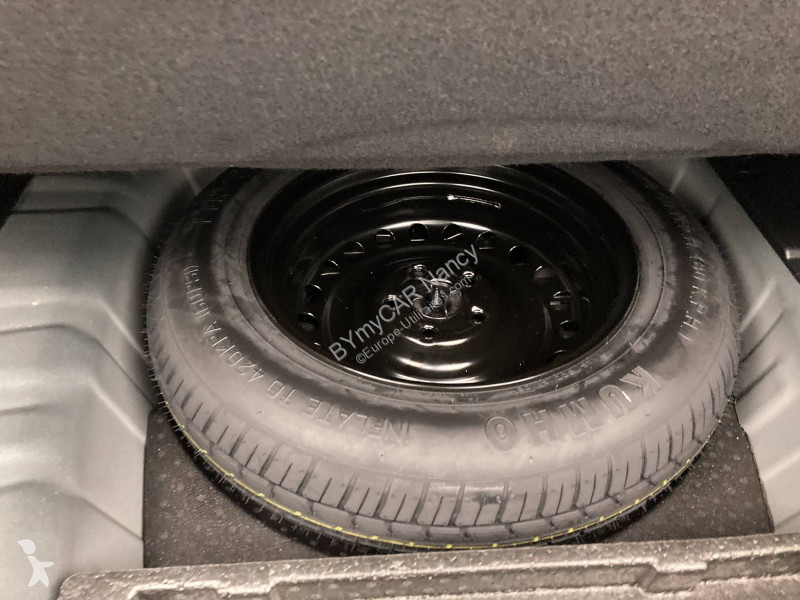 Autoutilitară Renault Arkana mild hybrid 140...