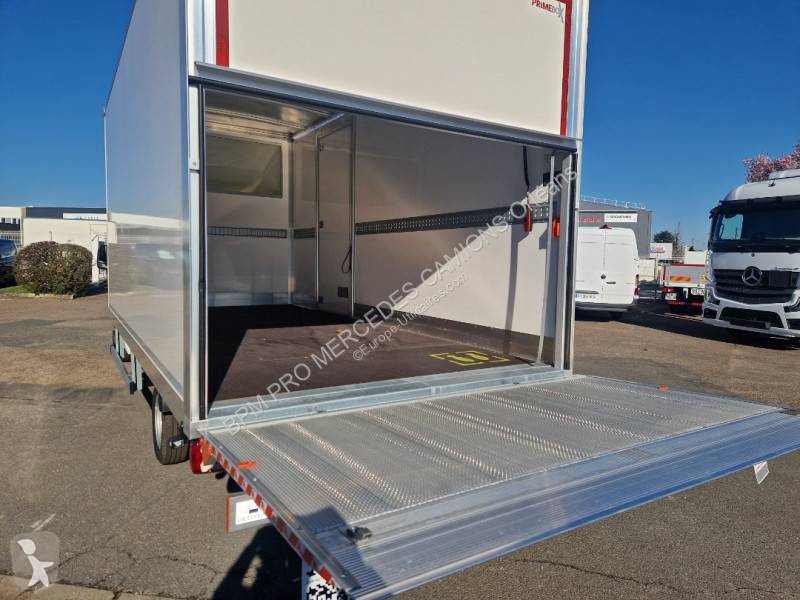 Véhicule utilitaire Mercedes
