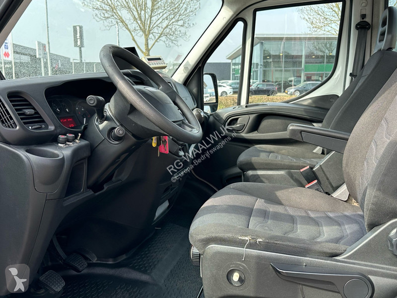Véhicule utilitaire Iveco 35S12 werkhoogte 12...