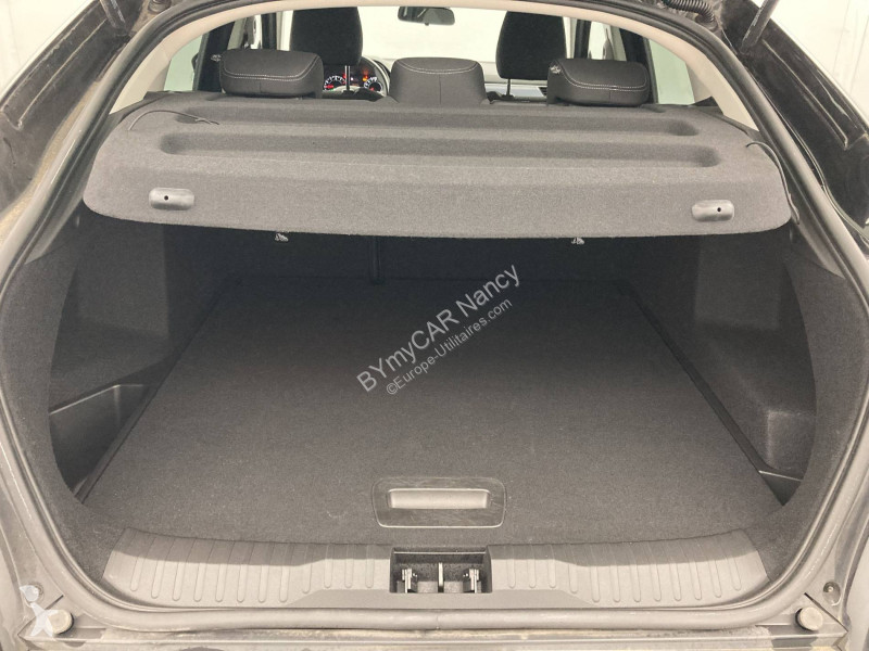 Autoutilitară Renault Arkana mild hybrid 140...