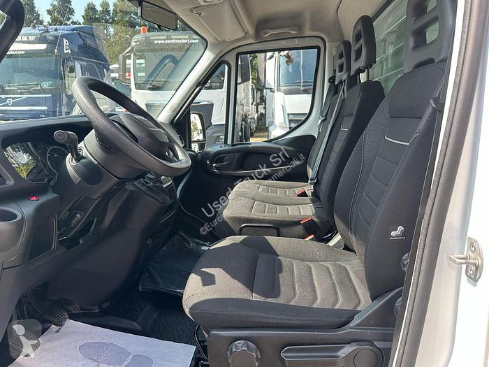 Veículo utilitário Iveco  35C14