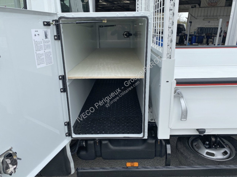 Veículo utilitário Iveco 35C16 empattement 4100