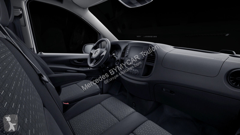 Véhicule utilitaire Mercedes VITO FOURGON 114...