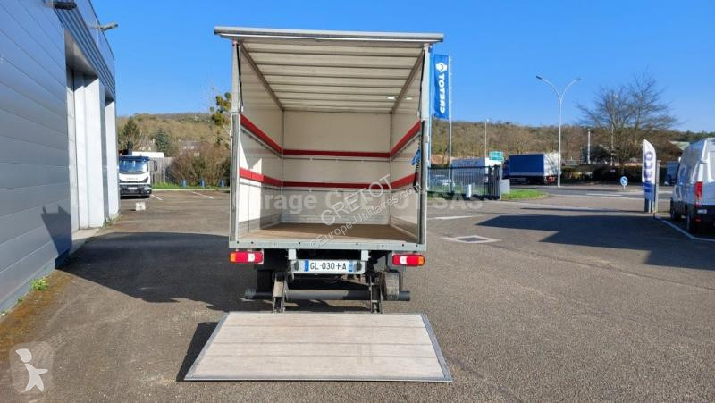 Véhicule utilitaire Iveco 35C16