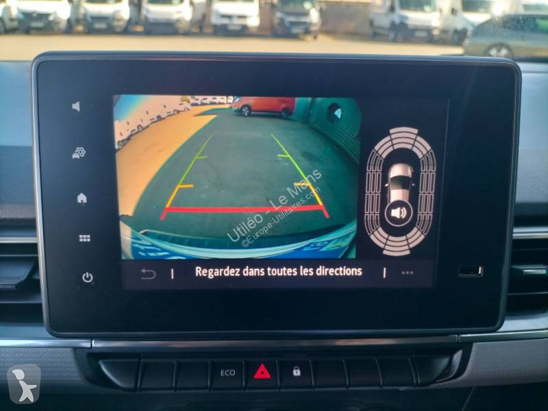 Véhicule utilitaire Nissan