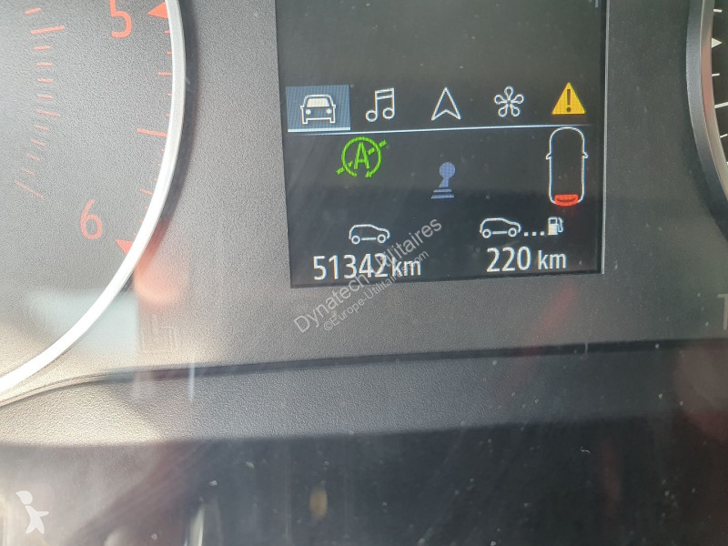 Véhicule utilitaire Renault MEGANE IV STE 1.5...