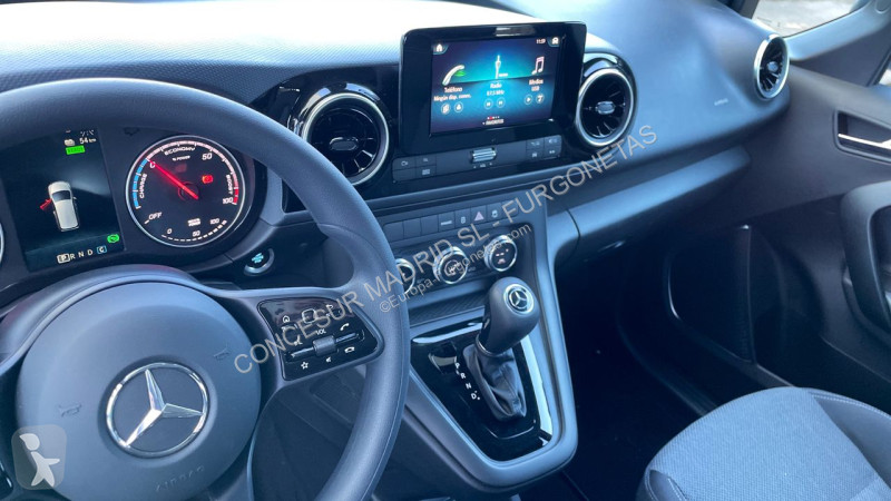 Užitkové vozidlo Mercedes Ecitan Tourer PRO Largo