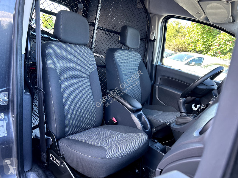 Véhicule utilitaire Mercedes Compact 109 1.5...