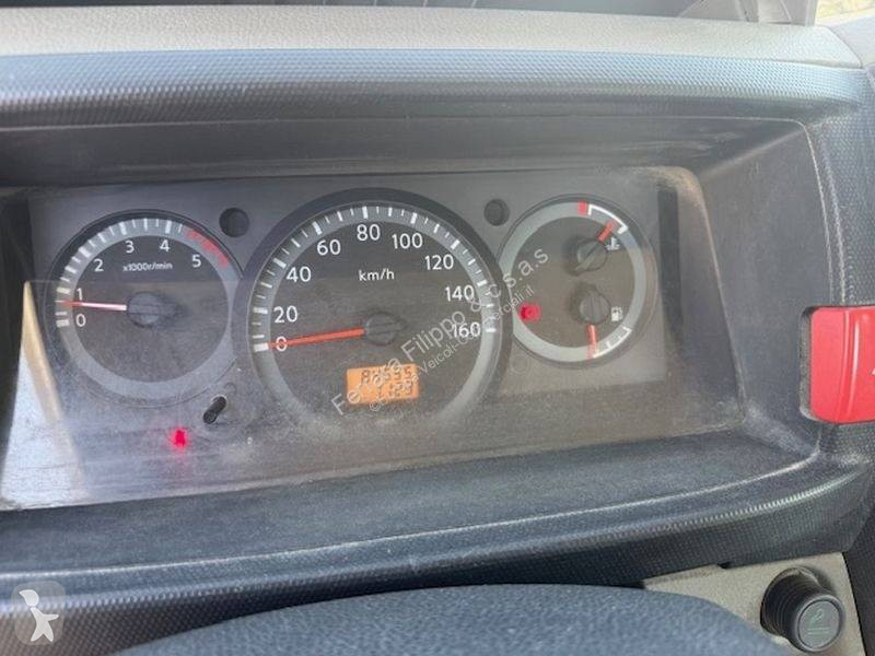 Autoutilitară Nissan