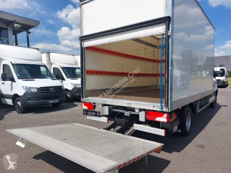 Véhicule utilitaire Mercedes