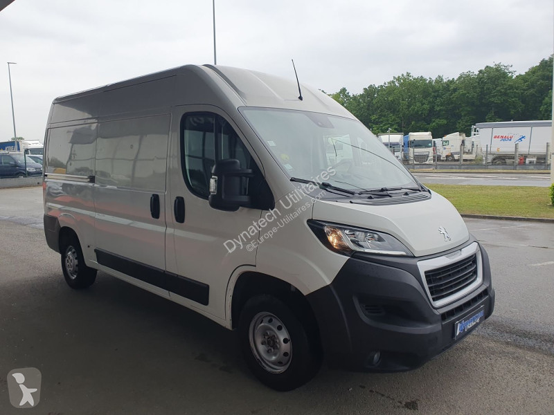 Autoutilitară Peugeot BOXER FG 333 L2H2 2.2...