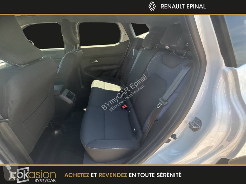 Veicolo commerciale Dacia Duster Hybrid 140