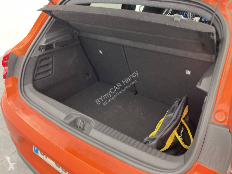 Autoutilitară Renault Clio E-Tech full hybrid 145