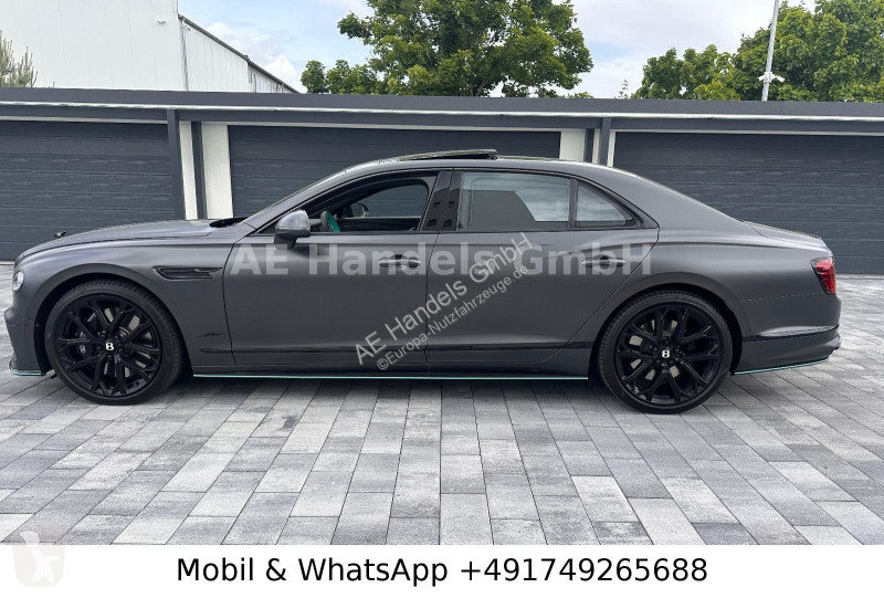 Samochód dostawczy Bentley Flying Spur Speed...