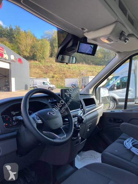 Véhicule utilitaire Ford