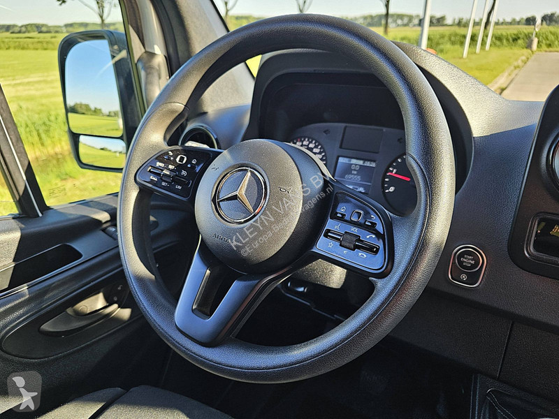عربة نفعية Mercedes 317 L2H2 Navi RWD!