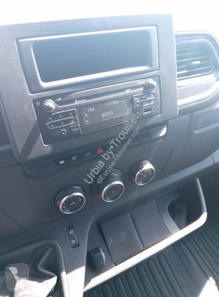 Furgoneta Nissan 20M3 145 CV FOURGON HAYON 3.5 T