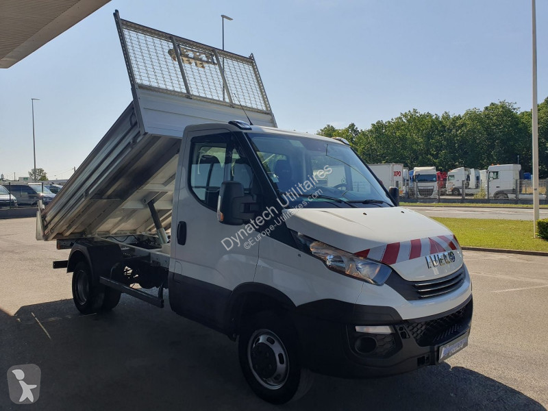 Véhicule utilitaire Iveco DAILY CCB 35C18H D...