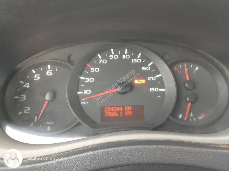 Furgoneta Nissan