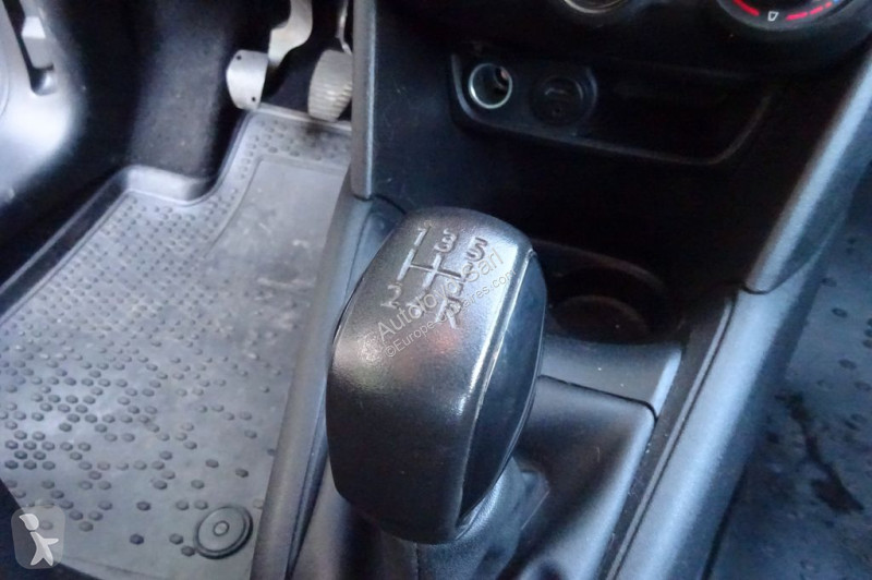 Véhicule utilitaire Peugeot STE 1,6 HDi 100