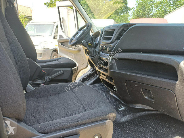 Furgoneta Iveco DAILY 35S13