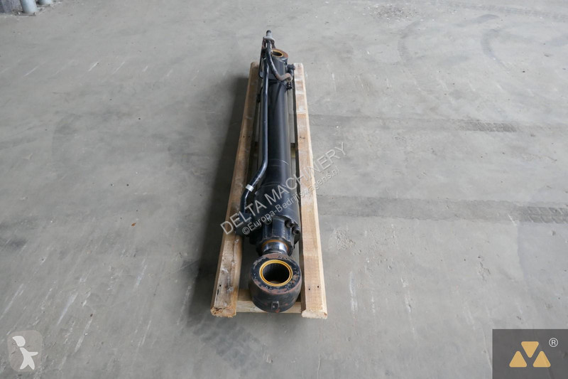 Véhicule utilitaire Caterpillar 225-4523