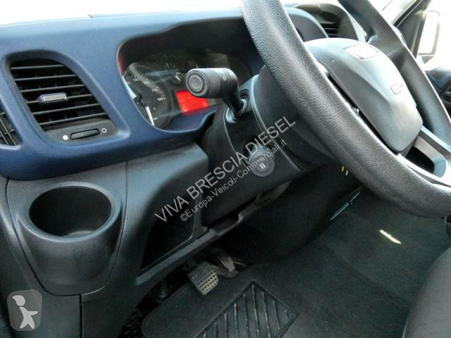 Veículo utilitário Iveco DAILY