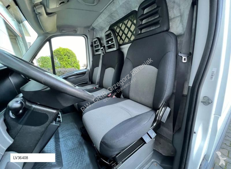 Autoutilitară Iveco 35C13 Blaszak L4H3 Long...