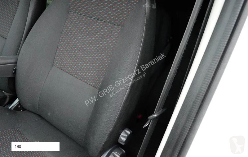 Véhicule utilitaire Peugeot Furgin Duoble...