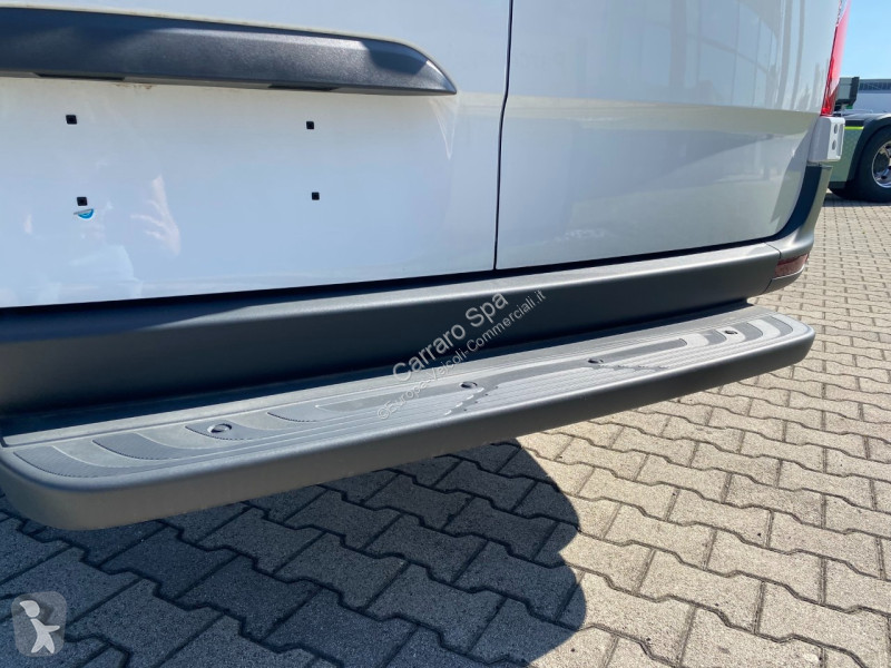 Autoutilitară Mercedes Furgone Traz. Post