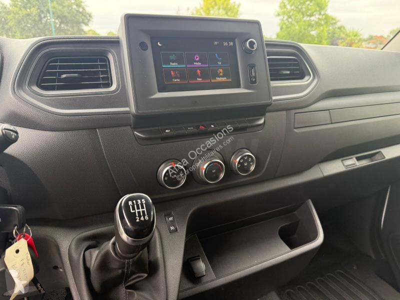 Véhicule utilitaire Renault FOURGON FGN TRAC...