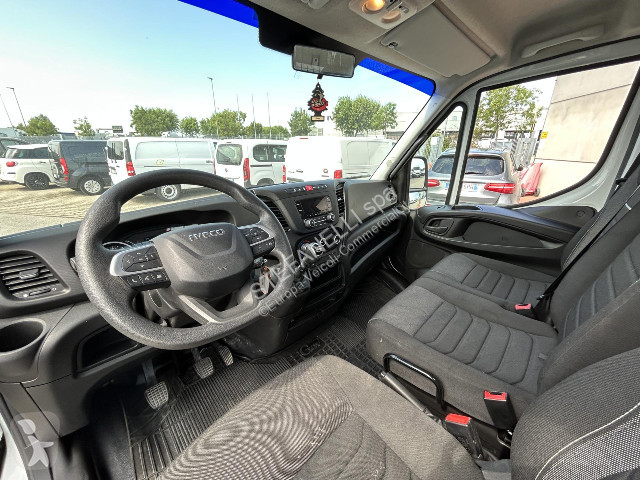 Véhicule utilitaire Iveco DAILY 35C14H CASSONE