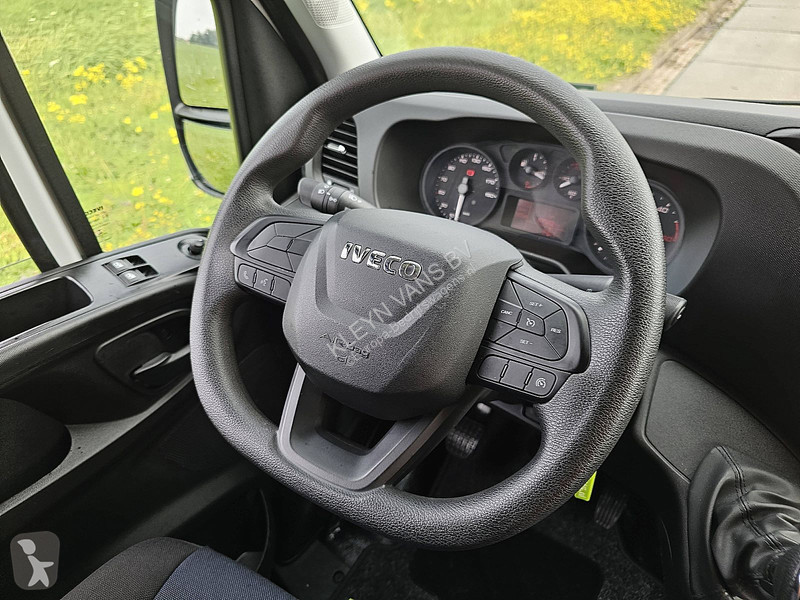 Véhicule utilitaire Iveco 35S14       L2H2...