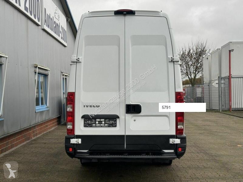 Veículo utilitário Iveco