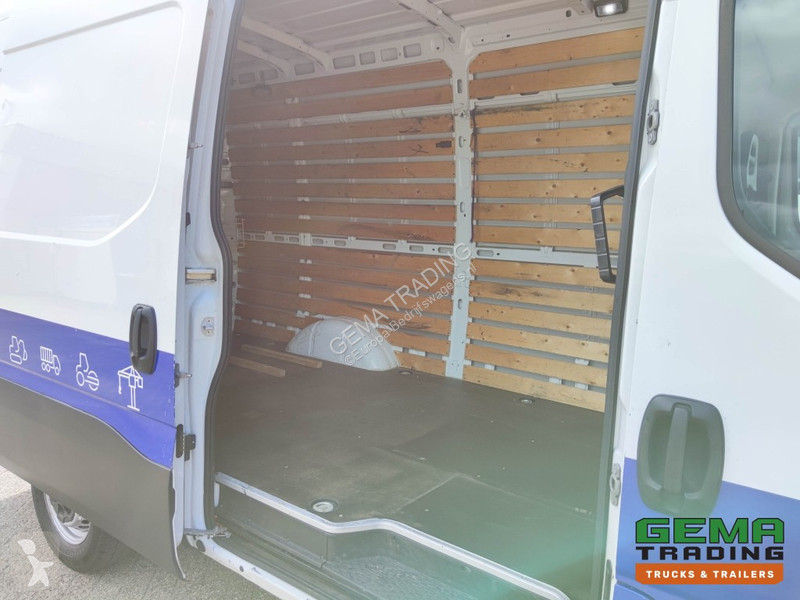 Veicolo commerciale Iveco 35S12 Euro6 Van L2 H2...