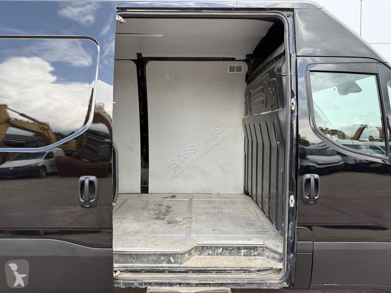 Nyttofordon Iveco 35S18 3.0 Automaat L2H2...
