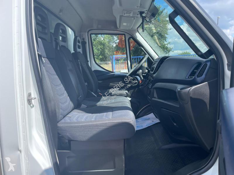 Véhicule utilitaire Iveco  DAILY 35C18