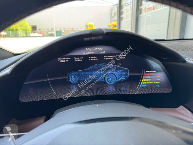 Samochód dostawczy Ferrari Roma Coupe Schwarz