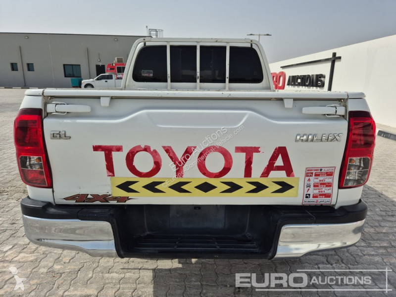 Véhicule utilitaire Toyota Hilux