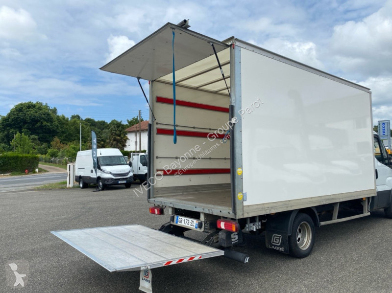 Коммерческий автомобиль Iveco 35C16H3.0...