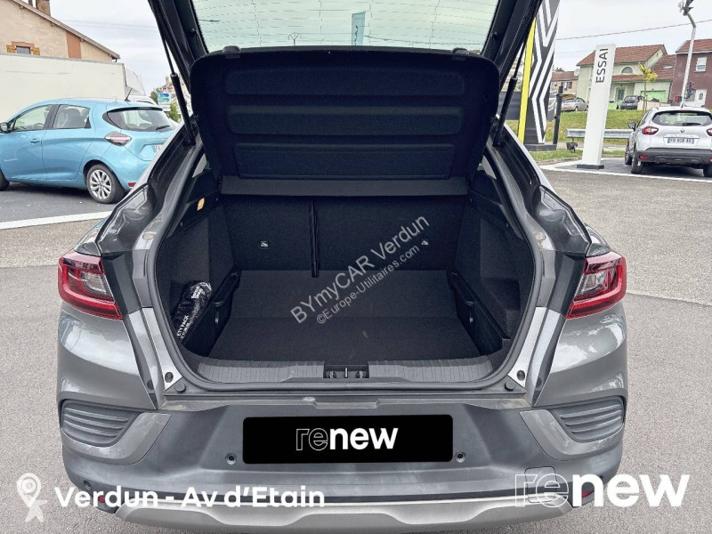 Véhicule utilitaire Renault Arkana mild hybrid...