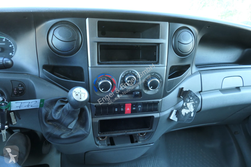 Veicolo commerciale Iveco Daily 35 S11 C30C...