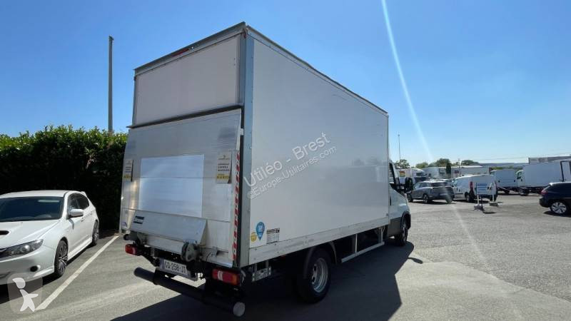 Véhicule utilitaire Iveco
