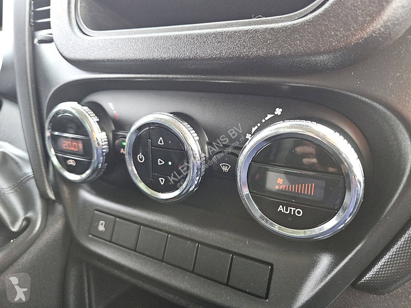 Bedrijfswagen Iveco 35C16 Bakwagen Laadklep!