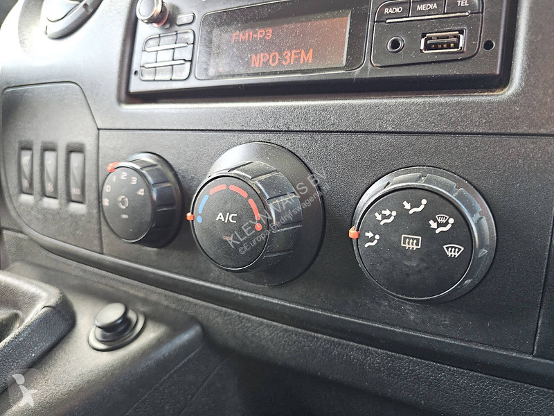 Véhicule utilitaire Renault 2.3 DCI 145 KIPPER