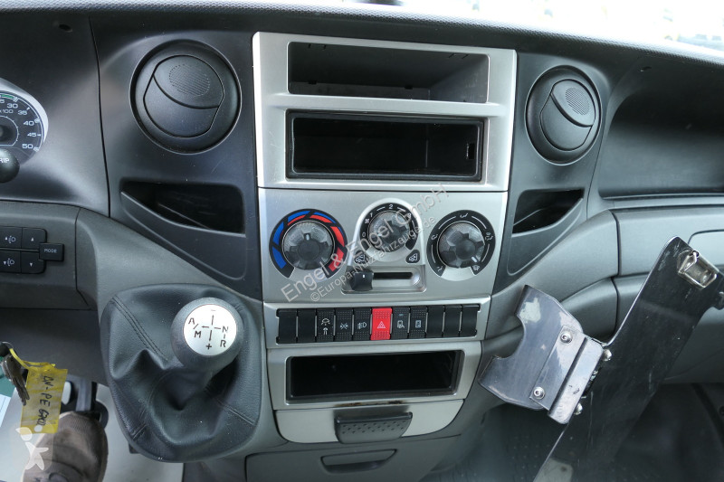 Veicolo commerciale Iveco Daily 35 S11 C30C...